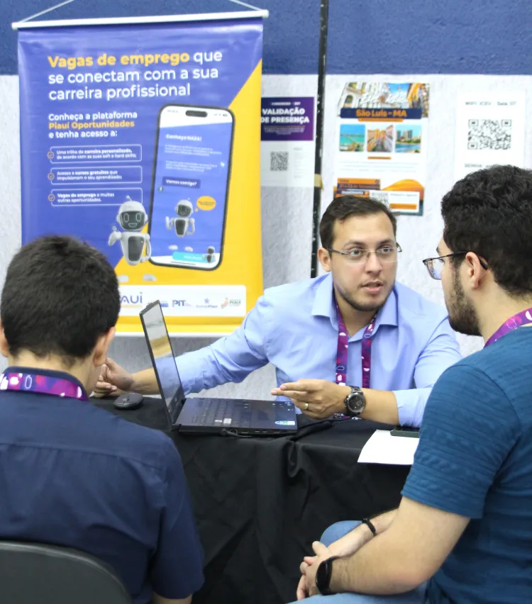 Feira entrevistas rápidas para que recrutadores conheçam candidatos (Fotos: Divulgação)
